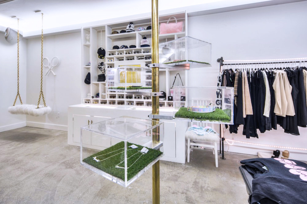 3. JaclynGenovese_JacflashUntitledCo